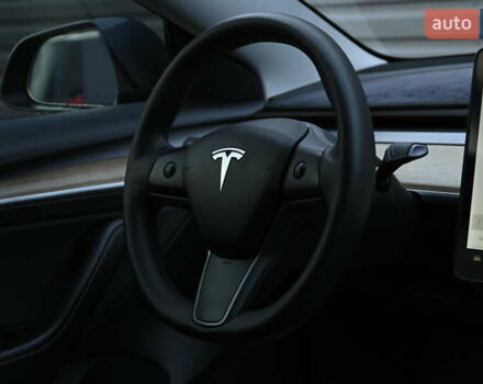 Серый Тесла Модель 3, объемом двигателя 0 л и пробегом 84 тыс. км за 22500 $, фото 32 на Automoto.ua