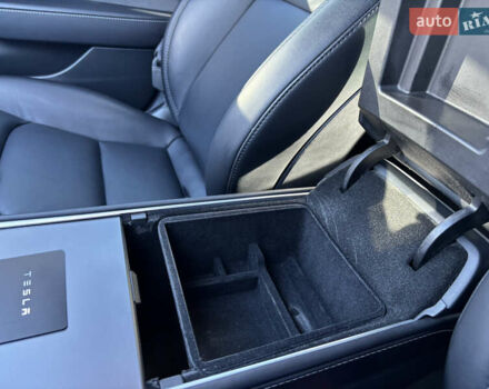 Сірий Тесла Модель 3, об'ємом двигуна 0 л та пробігом 73 тис. км за 34900 $, фото 27 на Automoto.ua