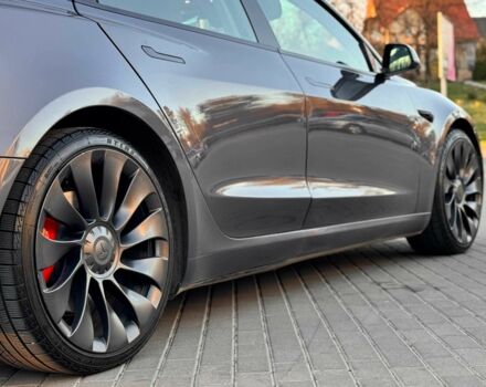 Серый Тесла Модель 3, объемом двигателя 0 л и пробегом 42 тыс. км за 21500 $, фото 18 на Automoto.ua