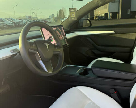 Серый Тесла Модель 3, объемом двигателя 0 л и пробегом 50 тыс. км за 24500 $, фото 16 на Automoto.ua