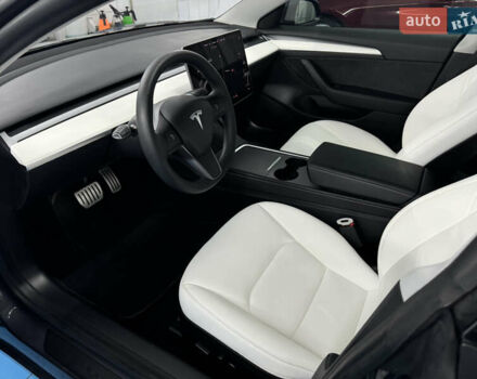 Серый Тесла Модель 3, объемом двигателя 0 л и пробегом 32 тыс. км за 25500 $, фото 5 на Automoto.ua