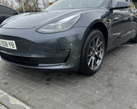 Серый Тесла Модель 3, объемом двигателя 0 л и пробегом 132 тыс. км за 20600 $, фото 1 на Automoto.ua