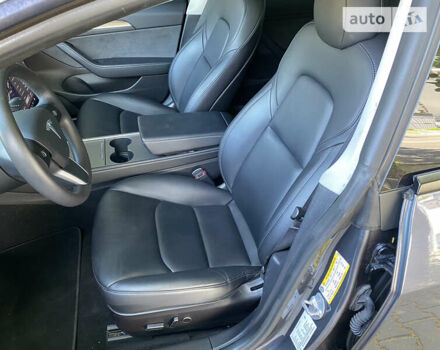 Серый Тесла Модель 3, объемом двигателя 0 л и пробегом 50 тыс. км за 26000 $, фото 15 на Automoto.ua