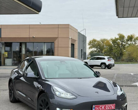 Серый Тесла Модель 3, объемом двигателя 0 л и пробегом 60 тыс. км за 22999 $, фото 1 на Automoto.ua
