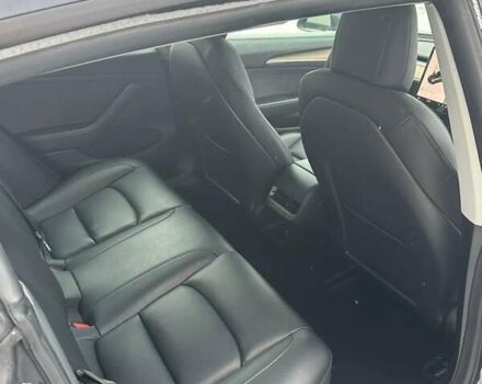 Серый Тесла Модель 3, объемом двигателя 0 л и пробегом 37 тыс. км за 17500 $, фото 10 на Automoto.ua