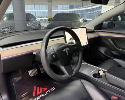 Серый Тесла Модель 3, объемом двигателя 0 л и пробегом 54 тыс. км за 24900 $, фото 17 на Automoto.ua
