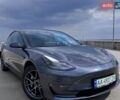 Серый Тесла Модель 3, объемом двигателя 0 л и пробегом 52 тыс. км за 28500 $, фото 3 на Automoto.ua