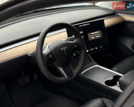 Серый Тесла Модель 3, объемом двигателя 0 л и пробегом 68 тыс. км за 19500 $, фото 18 на Automoto.ua