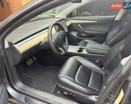 Сірий Тесла Модель 3, об'ємом двигуна 0 л та пробігом 55 тис. км за 23300 $, фото 20 на Automoto.ua