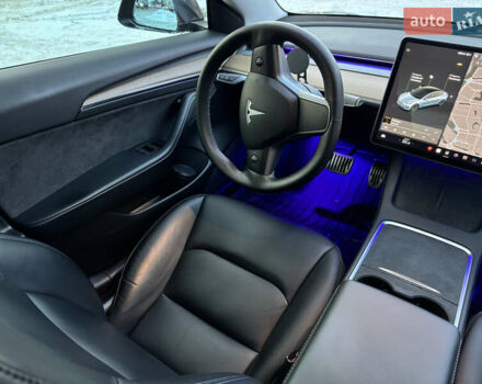 Серый Тесла Модель 3, объемом двигателя 0 л и пробегом 59 тыс. км за 23500 $, фото 15 на Automoto.ua