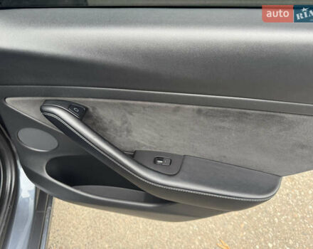 Сірий Тесла Модель 3, об'ємом двигуна 0 л та пробігом 203 тис. км за 17000 $, фото 11 на Automoto.ua