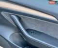 Серый Тесла Модель 3, объемом двигателя 0 л и пробегом 51 тыс. км за 23300 $, фото 47 на Automoto.ua