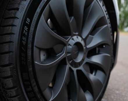 Серый Тесла Модель 3, объемом двигателя 0 л и пробегом 66 тыс. км за 21500 $, фото 15 на Automoto.ua