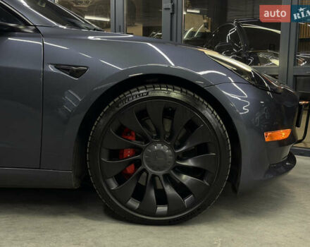 Серый Тесла Модель 3, объемом двигателя 0 л и пробегом 54 тыс. км за 24900 $, фото 4 на Automoto.ua