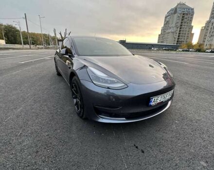 Сірий Тесла Модель 3, об'ємом двигуна 0 л та пробігом 61 тис. км за 20500 $, фото 2 на Automoto.ua