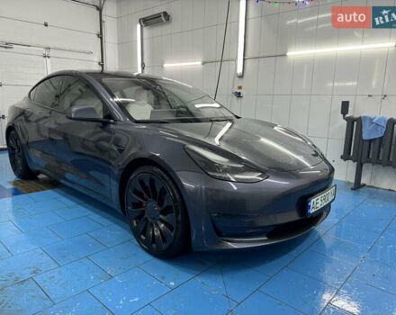 Серый Тесла Модель 3, объемом двигателя 0 л и пробегом 32 тыс. км за 25500 $, фото 4 на Automoto.ua