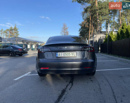 Серый Тесла Модель 3, объемом двигателя 0 л и пробегом 105 тыс. км за 19500 $, фото 5 на Automoto.ua