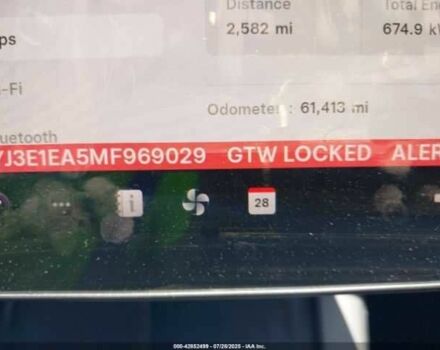 Сірий Тесла Модель 3, об'ємом двигуна 0 л та пробігом 61 тис. км за 7200 $, фото 14 на Automoto.ua