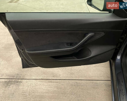 Сірий Тесла Модель 3, об'ємом двигуна 0 л та пробігом 151 тис. км за 14600 $, фото 26 на Automoto.ua