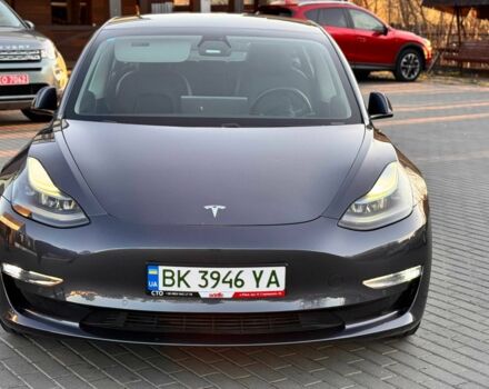 Серый Тесла Модель 3, объемом двигателя 0 л и пробегом 42 тыс. км за 21500 $, фото 7 на Automoto.ua