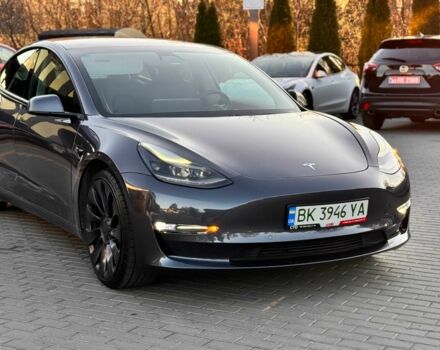 Серый Тесла Модель 3, объемом двигателя 0 л и пробегом 42 тыс. км за 21500 $, фото 2 на Automoto.ua