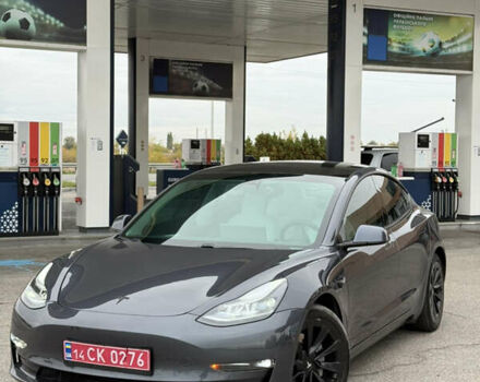 Серый Тесла Модель 3, объемом двигателя 0 л и пробегом 60 тыс. км за 22999 $, фото 10 на Automoto.ua