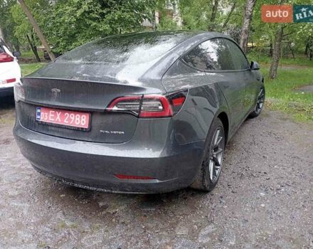 Серый Тесла Модель 3, объемом двигателя 0 л и пробегом 130 тыс. км за 17550 $, фото 4 на Automoto.ua