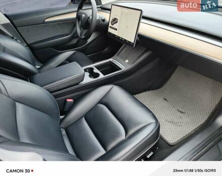 Серый Тесла Модель 3, объемом двигателя 0 л и пробегом 46 тыс. км за 18200 $, фото 18 на Automoto.ua