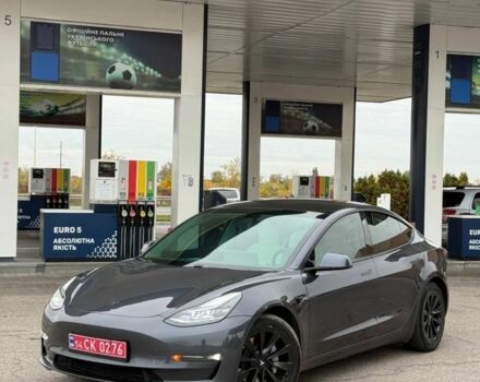 Сірий Тесла Модель 3, об'ємом двигуна 0 л та пробігом 60 тис. км за 22499 $, фото 4 на Automoto.ua