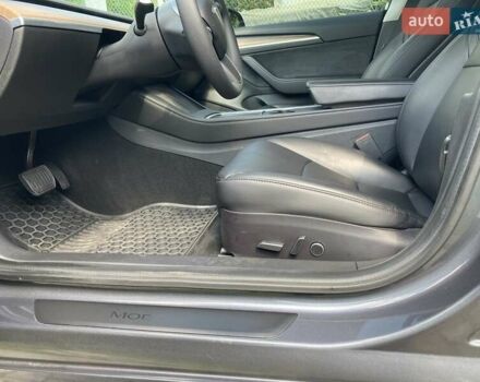 Серый Тесла Модель 3, объемом двигателя 0 л и пробегом 93 тыс. км за 21290 $, фото 14 на Automoto.ua