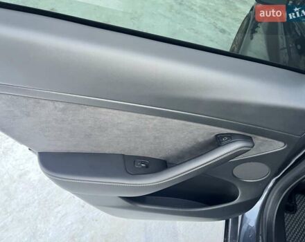 Серый Тесла Модель 3, объемом двигателя 0 л и пробегом 47 тыс. км за 18900 $, фото 15 на Automoto.ua