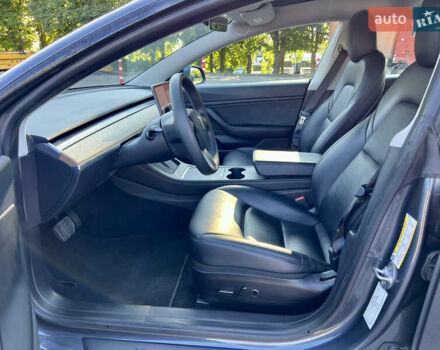 Серый Тесла Модель 3, объемом двигателя 0 л и пробегом 51 тыс. км за 20800 $, фото 23 на Automoto.ua