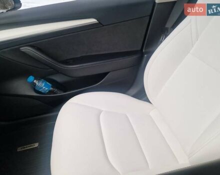 Сірий Тесла Модель 3, об'ємом двигуна 0 л та пробігом 93 тис. км за 17800 $, фото 1 на Automoto.ua