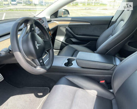 Серый Тесла Модель 3, объемом двигателя 0 л и пробегом 9 тыс. км за 24500 $, фото 39 на Automoto.ua