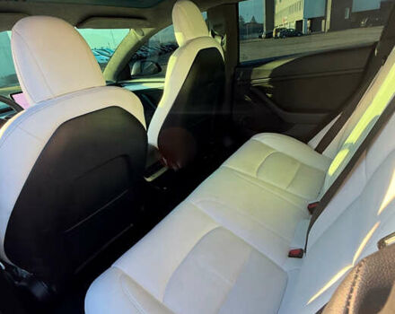 Серый Тесла Модель 3, объемом двигателя 0 л и пробегом 50 тыс. км за 24500 $, фото 21 на Automoto.ua