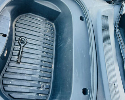 Серый Тесла Модель 3, объемом двигателя 0 л и пробегом 70 тыс. км за 21500 $, фото 28 на Automoto.ua