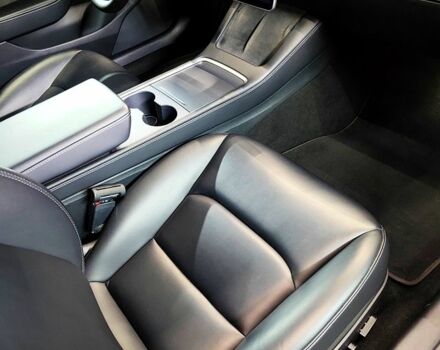 Серый Тесла Модель 3, объемом двигателя 0 л и пробегом 1 тыс. км за 23500 $, фото 9 на Automoto.ua