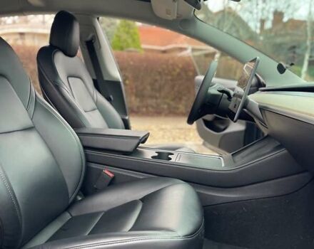 Сірий Тесла Модель 3, об'ємом двигуна 0 л та пробігом 83 тис. км за 19900 $, фото 16 на Automoto.ua