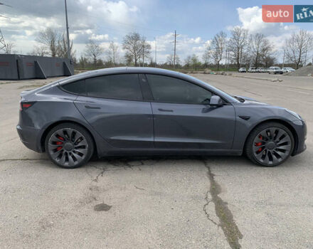 Серый Тесла Модель 3, объемом двигателя 0 л и пробегом 81 тыс. км за 24500 $, фото 2 на Automoto.ua