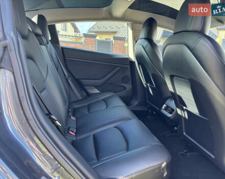 Сірий Тесла Модель 3, об'ємом двигуна 0 л та пробігом 73 тис. км за 34900 $, фото 16 на Automoto.ua