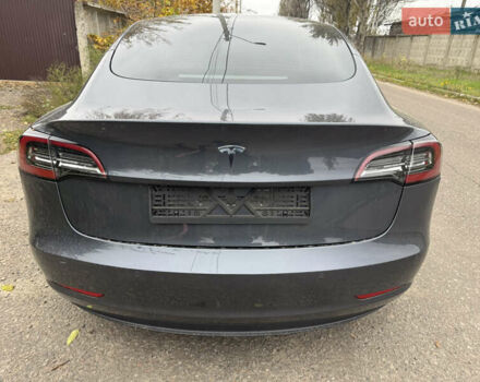 Сірий Тесла Модель 3, об'ємом двигуна 0 л та пробігом 203 тис. км за 17000 $, фото 4 на Automoto.ua
