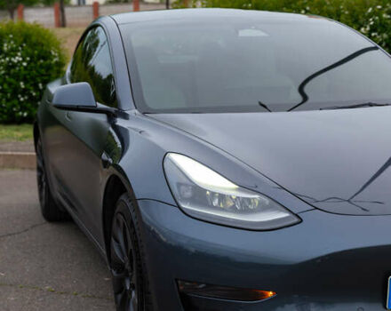 Серый Тесла Модель 3, объемом двигателя 0 л и пробегом 66 тыс. км за 21500 $, фото 1 на Automoto.ua