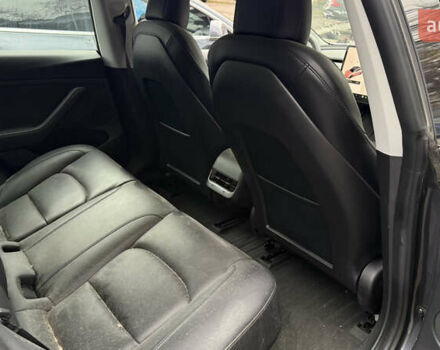 Сірий Тесла Модель 3, об'ємом двигуна 0 л та пробігом 57 тис. км за 13900 $, фото 5 на Automoto.ua