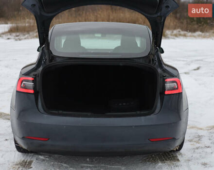 Сірий Тесла Модель 3, об'ємом двигуна 0 л та пробігом 98 тис. км за 23500 $, фото 37 на Automoto.ua