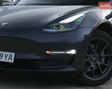 Серый Тесла Модель 3, объемом двигателя 0 л и пробегом 84 тыс. км за 22500 $, фото 9 на Automoto.ua