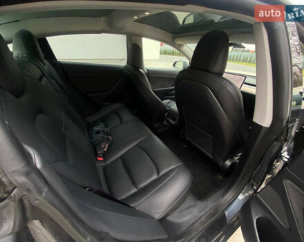 Сірий Тесла Модель 3, об'ємом двигуна 0 л та пробігом 151 тис. км за 14600 $, фото 20 на Automoto.ua