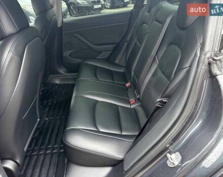 Сірий Тесла Модель 3, об'ємом двигуна 0 л та пробігом 69 тис. км за 25990 $, фото 16 на Automoto.ua