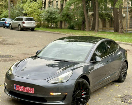 Тесла Модель 3 2022 в Киеве на Automoto.ua Серый Тесла Модель 3, объемом двигателя 0 л и пробегом 229 тыс. км за 22000 $, фото 3 на Automoto.ua
