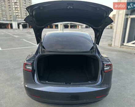 Серый Тесла Модель 3, объемом двигателя 0 л и пробегом 103 тыс. км за 21900 $, фото 10 на Automoto.ua