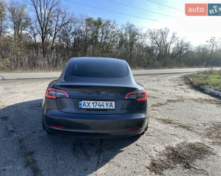 Серый Тесла Модель 3, объемом двигателя 0 л и пробегом 119 тыс. км за 20900 $, фото 2 на Automoto.ua